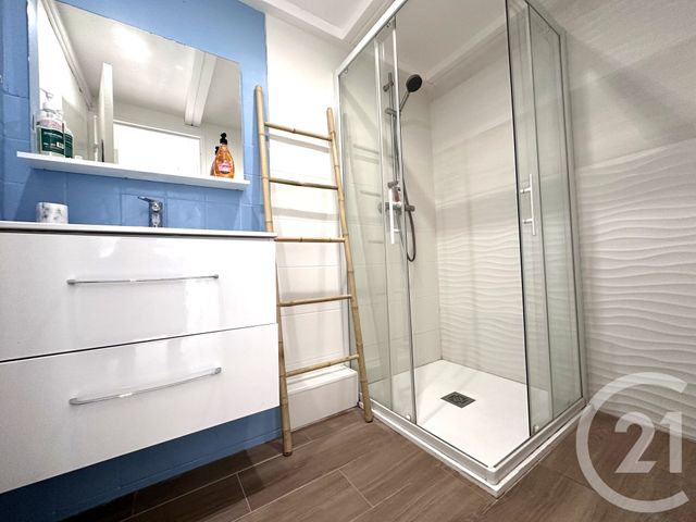 Appartement T2 à vendre - 2 pièces - 40.28 m2 - STE MAXIME - 83 - PROVENCE-ALPES-COTE-D-AZUR - Century 21 Thomas Thum Immobilier