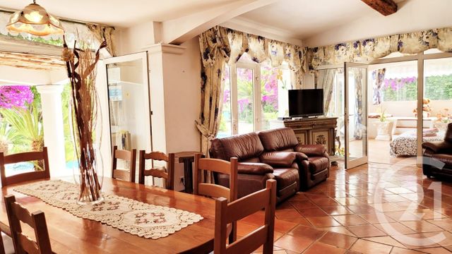 maison à vendre - 4 pièces - 134.0 m2 - STE MAXIME - 83 - PROVENCE-ALPES-COTE-D-AZUR - Century 21 Thomas Thum Immobilier