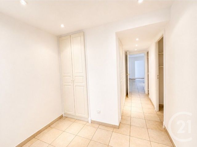 Appartement F3 à vendre - 3 pièces - 93.76 m2 - COGOLIN - 83 - PROVENCE-ALPES-COTE-D-AZUR - Century 21 Thomas Thum Immobilier