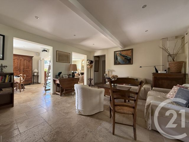 Afficher la photo en grand maison à vendre - 9 pièces - 350.0 m2 - GRIMAUD - 83 - PROVENCE-ALPES-COTE-D-AZUR - Century 21 Thomas Thum Immobilier