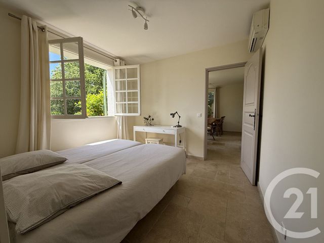 Afficher la photo en grand maison à vendre - 9 pièces - 350.0 m2 - GRIMAUD - 83 - PROVENCE-ALPES-COTE-D-AZUR - Century 21 Thomas Thum Immobilier