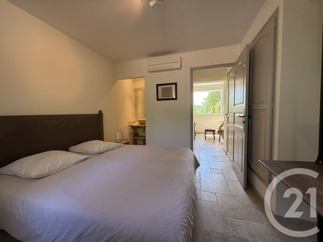 Afficher la photo en grand maison à vendre - 9 pièces - 350.0 m2 - GRIMAUD - 83 - PROVENCE-ALPES-COTE-D-AZUR - Century 21 Thomas Thum Immobilier