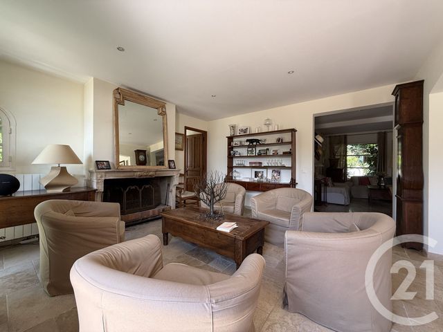 Afficher la photo en grand maison à vendre - 9 pièces - 350.0 m2 - GRIMAUD - 83 - PROVENCE-ALPES-COTE-D-AZUR - Century 21 Thomas Thum Immobilier