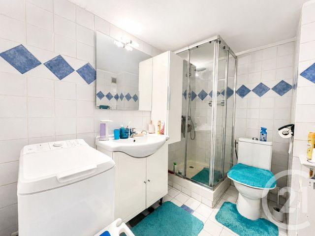 Appartement F2 à vendre - 2 pièces - 29.7 m2 - LE PLAN DE LA TOUR - 83 - PROVENCE-ALPES-COTE-D-AZUR - Century 21 Thomas Thum Immobilier