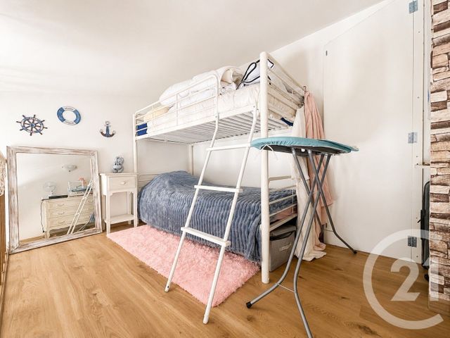 Appartement F2 à vendre - 2 pièces - 29.7 m2 - LE PLAN DE LA TOUR - 83 - PROVENCE-ALPES-COTE-D-AZUR - Century 21 Thomas Thum Immobilier