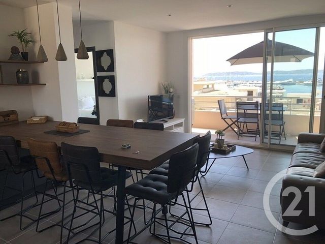Appartement T3 à vendre - 3 pièces - 57.6 m2 - STE MAXIME - 83 - PROVENCE-ALPES-COTE-D-AZUR - Century 21 Thomas Thum Immobilier