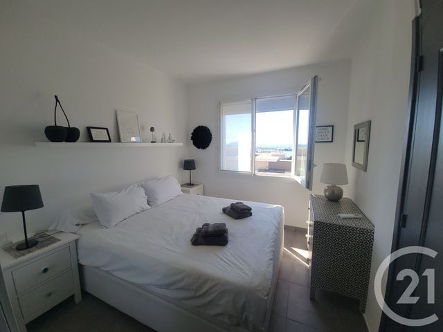 Afficher la photo en grand Appartement T3 à vendre - 3 pièces - 57.6 m2 - STE MAXIME - 83 - PROVENCE-ALPES-COTE-D-AZUR - Century 21 Thomas Thum Immobilier