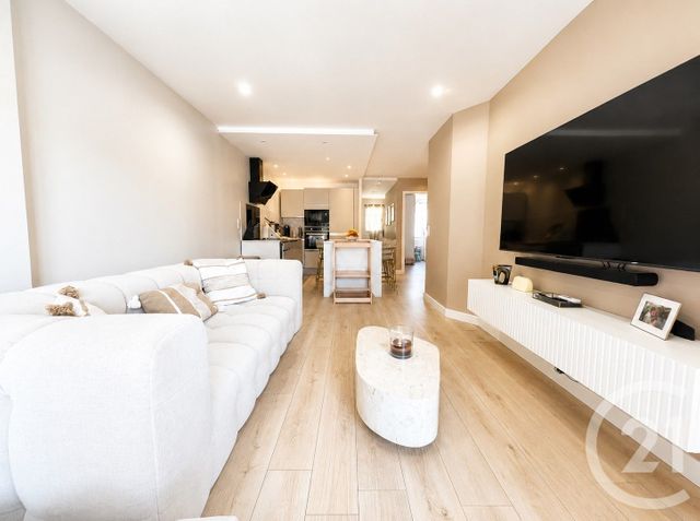 Appartement F4 à vendre - 4 pièces - 77.0 m2 - COGOLIN - 83 - PROVENCE-ALPES-COTE-D-AZUR - Century 21 Thomas Thum Immobilier