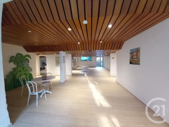 Appartement Studio à vendre - 1 pièce - 25.0 m2 - ST TROPEZ - 83 - PROVENCE-ALPES-COTE-D-AZUR - Century 21 Thomas Thum Immobilier