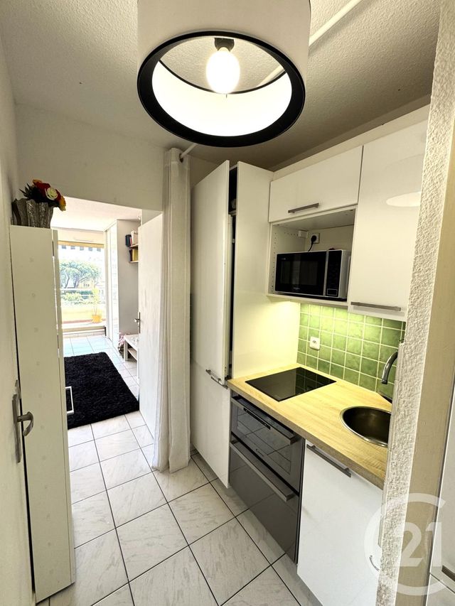 Appartement Studio à vendre - 1 pièce - 25.0 m2 - ST TROPEZ - 83 - PROVENCE-ALPES-COTE-D-AZUR - Century 21 Thomas Thum Immobilier