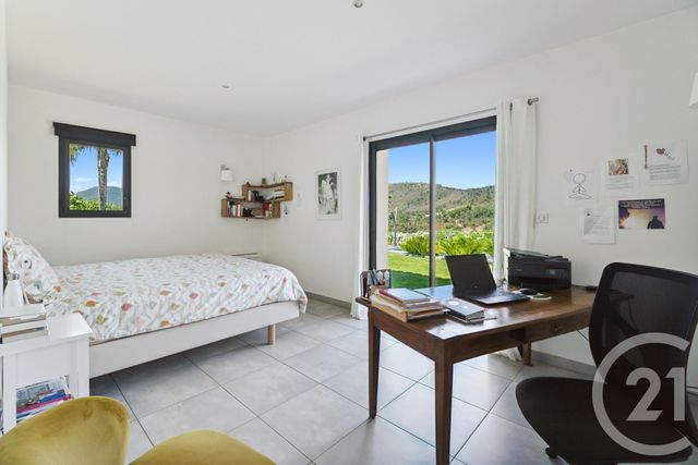 maison à vendre - 5 pièces - 184.2 m2 - COGOLIN - 83 - PROVENCE-ALPES-COTE-D-AZUR - Century 21 Thomas Thum Immobilier