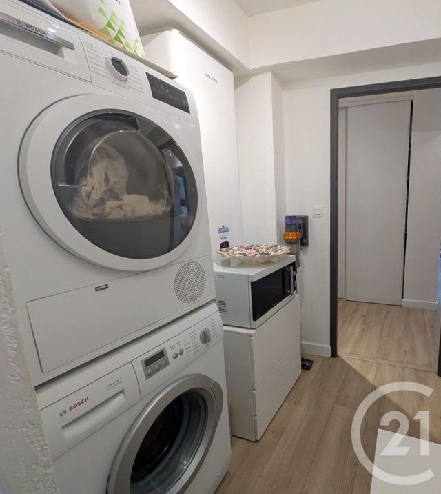 Appartement T3 à vendre - 3 pièces - 70.24 m2 - COGOLIN - 83 - PROVENCE-ALPES-COTE-D-AZUR - Century 21 Thomas Thum Immobilier