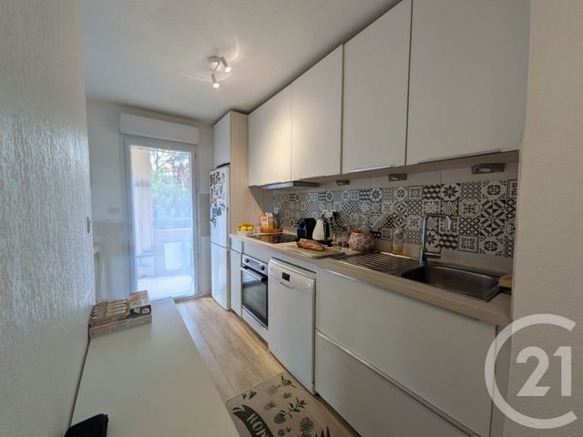 Appartement T3 à vendre - 3 pièces - 70.24 m2 - COGOLIN - 83 - PROVENCE-ALPES-COTE-D-AZUR - Century 21 Thomas Thum Immobilier