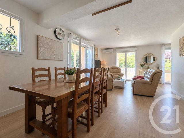 Appartement T3 à vendre - 3 pièces - 70.24 m2 - COGOLIN - 83 - PROVENCE-ALPES-COTE-D-AZUR - Century 21 Thomas Thum Immobilier