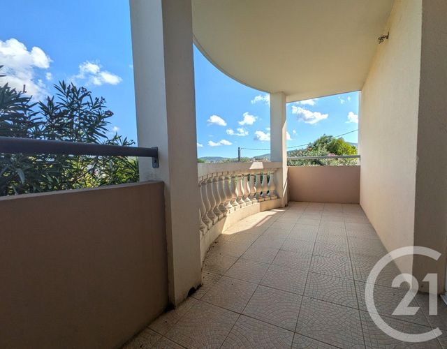 Appartement T3 à vendre - 3 pièces - 70.24 m2 - COGOLIN - 83 - PROVENCE-ALPES-COTE-D-AZUR - Century 21 Thomas Thum Immobilier
