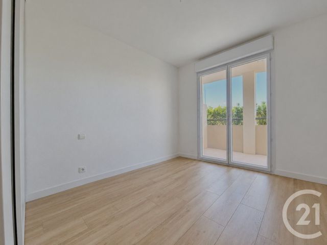 Appartement T3 à vendre - 3 pièces - 70.24 m2 - COGOLIN - 83 - PROVENCE-ALPES-COTE-D-AZUR - Century 21 Thomas Thum Immobilier