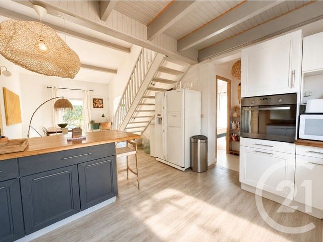 maison à vendre - 6 pièces - 170.0 m2 - COGOLIN - 83 - PROVENCE-ALPES-COTE-D-AZUR - Century 21 Thomas Thum Immobilier