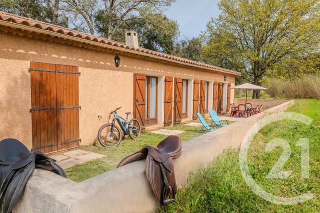 maison à vendre - 10 pièces - 300.0 m2 - COGOLIN - 83 - PROVENCE-ALPES-COTE-D-AZUR - Century 21 Thomas Thum Immobilier