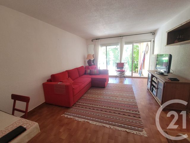 Afficher la photo en grand Appartement T3 à vendre - 3 pièces - 64.79 m2 - COGOLIN - 83 - PROVENCE-ALPES-COTE-D-AZUR - Century 21 Thomas Thum Immobilier