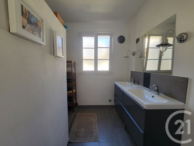 Afficher la photo en grand maison à vendre - 4 pièces - 148.0 m2 - LA MOLE - 83 - PROVENCE-ALPES-COTE-D-AZUR - Century 21 Thomas Thum Immobilier