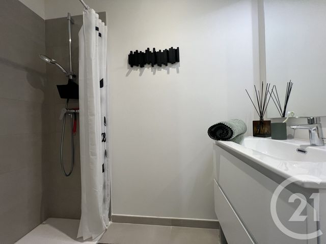 Appartement F3 à vendre - 3 pièces - 65.0 m2 - COGOLIN - 83 - PROVENCE-ALPES-COTE-D-AZUR - Century 21 Thomas Thum Immobilier