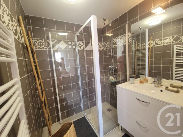 Appartement Duplex à vendre - 3 pièces - 60.56 m2 - GRIMAUD - 83 - PROVENCE-ALPES-COTE-D-AZUR - Century 21 Thomas Thum Immobilier