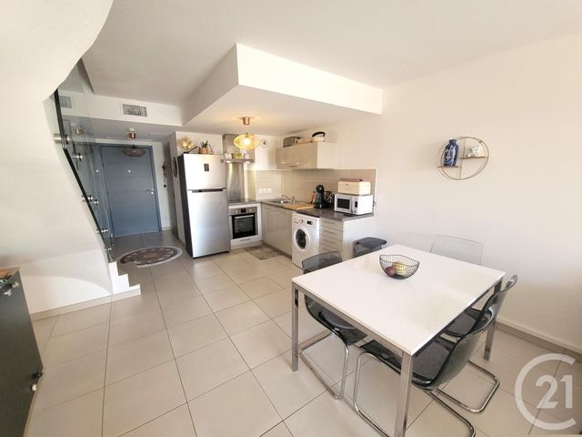 Appartement Duplex à vendre - 3 pièces - 60.56 m2 - GRIMAUD - 83 - PROVENCE-ALPES-COTE-D-AZUR - Century 21 Thomas Thum Immobilier