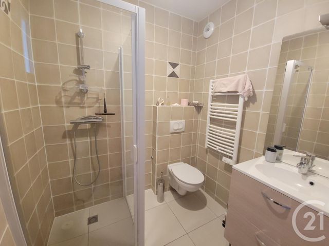 Appartement Duplex à vendre - 3 pièces - 60.56 m2 - GRIMAUD - 83 - PROVENCE-ALPES-COTE-D-AZUR - Century 21 Thomas Thum Immobilier