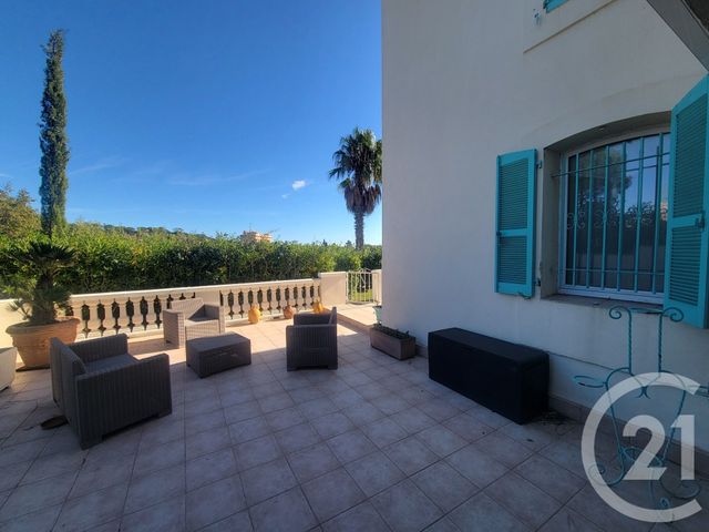 Appartement T4 à vendre - 4 pièces - 116.02 m2 - STE MAXIME - 83 - PROVENCE-ALPES-COTE-D-AZUR - Century 21 Thomas Thum Immobilier