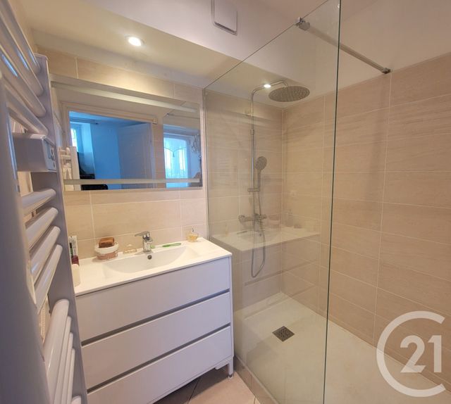 Appartement T4 à vendre - 4 pièces - 116.02 m2 - STE MAXIME - 83 - PROVENCE-ALPES-COTE-D-AZUR - Century 21 Thomas Thum Immobilier