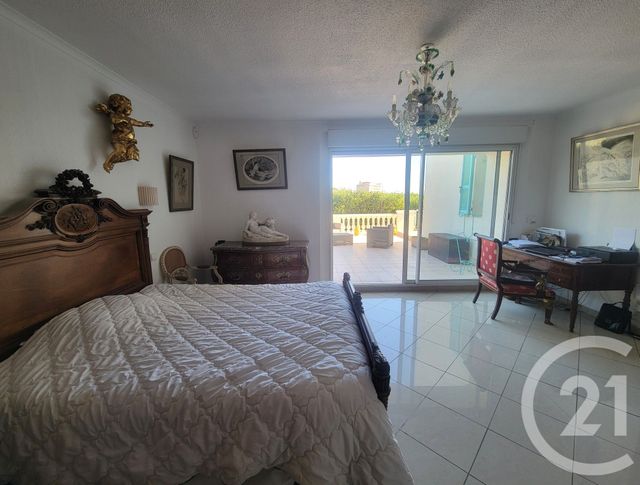 Appartement T4 à vendre - 4 pièces - 116.02 m2 - STE MAXIME - 83 - PROVENCE-ALPES-COTE-D-AZUR - Century 21 Thomas Thum Immobilier