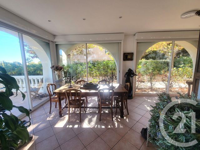 Appartement T4 à vendre - 4 pièces - 116.02 m2 - STE MAXIME - 83 - PROVENCE-ALPES-COTE-D-AZUR - Century 21 Thomas Thum Immobilier