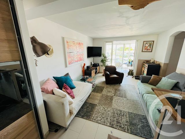 Appartement T2 à vendre - 2 pièces - 41.86 m2 - COGOLIN - 83 - PROVENCE-ALPES-COTE-D-AZUR - Century 21 Thomas Thum Immobilier