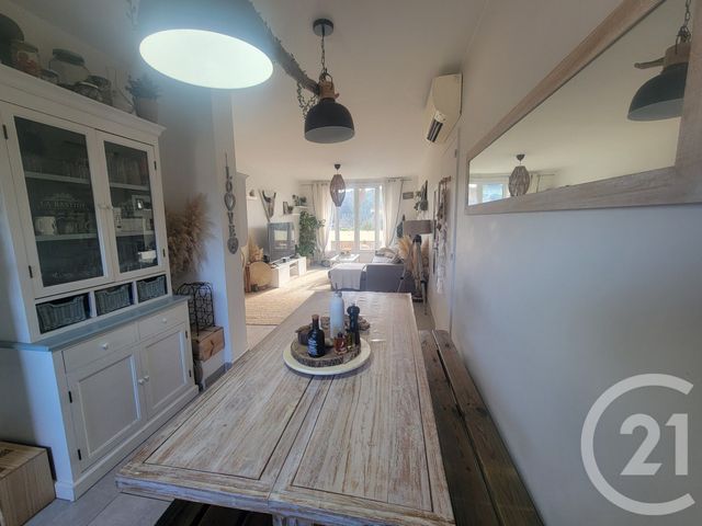 Appartement T3 à vendre - 3 pièces - 65.0 m2 - COGOLIN - 83 - PROVENCE-ALPES-COTE-D-AZUR - Century 21 Thomas Thum Immobilier