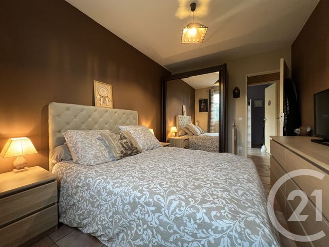 Appartement F4 à vendre - 4 pièces - 82.0 m2 - GRIMAUD - 83 - PROVENCE-ALPES-COTE-D-AZUR - Century 21 Thomas Thum Immobilier