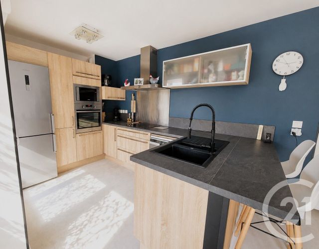 Appartement T3 à vendre - 3 pièces - 64.2 m2 - LA CROIX VALMER - 83 - PROVENCE-ALPES-COTE-D-AZUR - Century 21 Thomas Thum Immobilier
