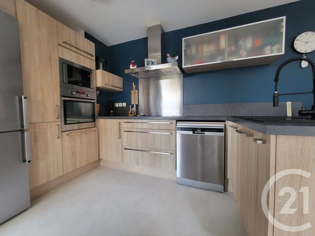 Appartement T3 à vendre - 3 pièces - 64.2 m2 - LA CROIX VALMER - 83 - PROVENCE-ALPES-COTE-D-AZUR - Century 21 Thomas Thum Immobilier