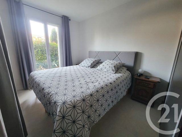 Appartement T3 à vendre - 3 pièces - 64.2 m2 - LA CROIX VALMER - 83 - PROVENCE-ALPES-COTE-D-AZUR - Century 21 Thomas Thum Immobilier