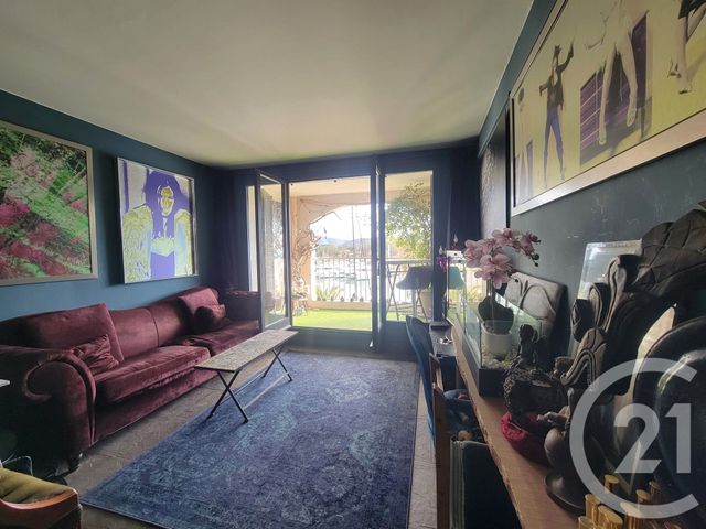 Appartement T2 à vendre - 2 pièces - 51.0 m2 - COGOLIN - 83 - PROVENCE-ALPES-COTE-D-AZUR - Century 21 Thomas Thum Immobilier