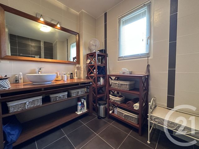 maison à vendre - 4 pièces - 80.0 m2 - COGOLIN - 83 - PROVENCE-ALPES-COTE-D-AZUR - Century 21 Thomas Thum Immobilier