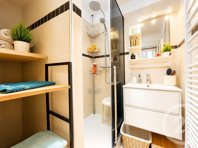 Appartement F4 à vendre - 4 pièces - 82.0 m2 - COGOLIN - 83 - PROVENCE-ALPES-COTE-D-AZUR - Century 21 Thomas Thum Immobilier