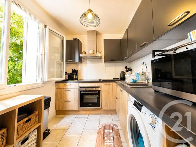 Appartement F4 à vendre - 4 pièces - 82.0 m2 - COGOLIN - 83 - PROVENCE-ALPES-COTE-D-AZUR - Century 21 Thomas Thum Immobilier