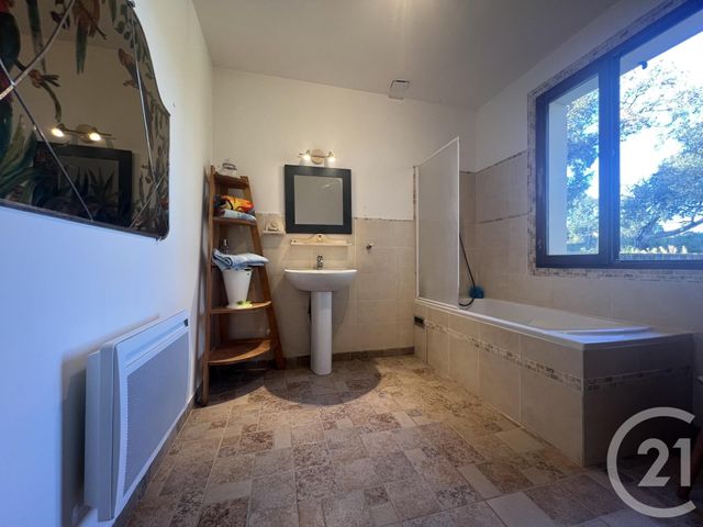 maison à vendre - 4 pièces - 130.0 m2 - COGOLIN - 83 - PROVENCE-ALPES-COTE-D-AZUR - Century 21 Thomas Thum Immobilier
