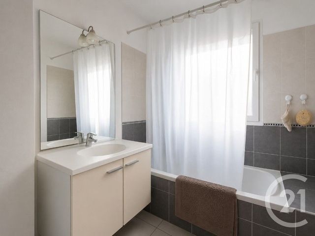 maison à vendre - 3 pièces - 66.12 m2 - COGOLIN - 83 - PROVENCE-ALPES-COTE-D-AZUR - Century 21 Thomas Thum Immobilier