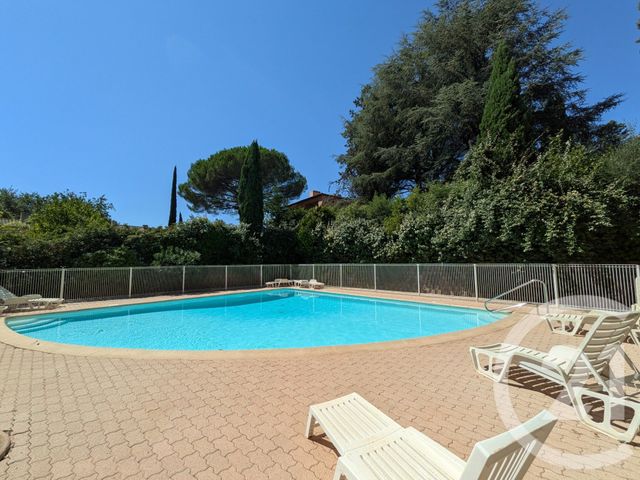 Appartement T2 à vendre - 2 pièces - 46.08 m2 - GRIMAUD - 83 - PROVENCE-ALPES-COTE-D-AZUR - Century 21 Thomas Thum Immobilier
