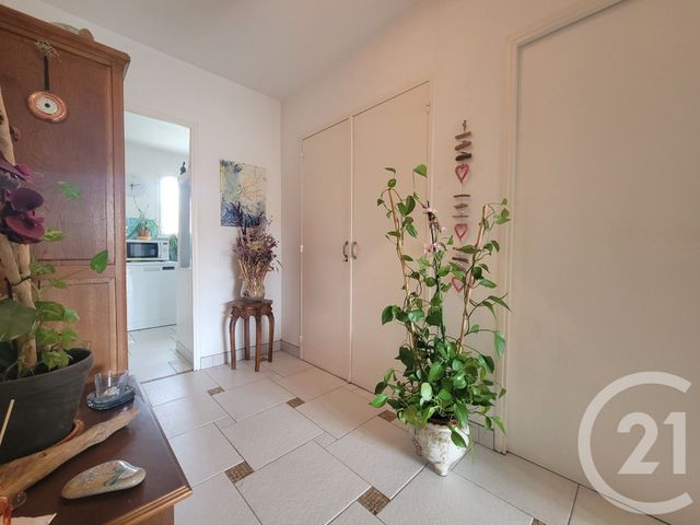 Appartement T4 à vendre - 4 pièces - 73.97 m2 - COGOLIN - 83 - PROVENCE-ALPES-COTE-D-AZUR - Century 21 Thomas Thum Immobilier