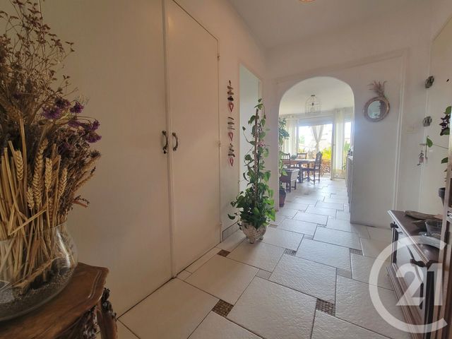 Appartement T4 à vendre - 4 pièces - 73.97 m2 - COGOLIN - 83 - PROVENCE-ALPES-COTE-D-AZUR - Century 21 Thomas Thum Immobilier