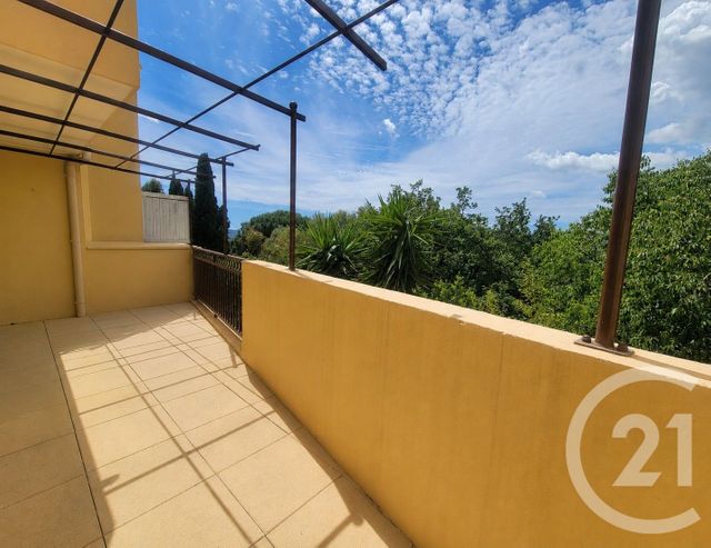 Appartement T3 à vendre - 3 pièces - 73.08 m2 - GRIMAUD - 83 - PROVENCE-ALPES-COTE-D-AZUR - Century 21 Thomas Thum Immobilier