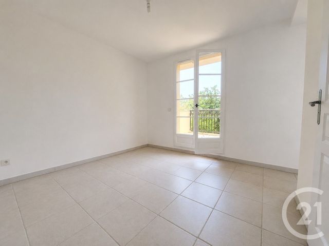 Appartement T3 à vendre - 3 pièces - 73.08 m2 - GRIMAUD - 83 - PROVENCE-ALPES-COTE-D-AZUR - Century 21 Thomas Thum Immobilier