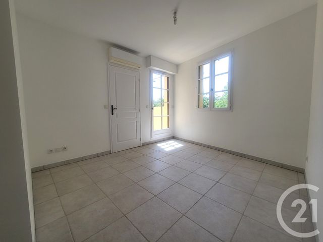 Appartement T3 à vendre - 3 pièces - 73.08 m2 - GRIMAUD - 83 - PROVENCE-ALPES-COTE-D-AZUR - Century 21 Thomas Thum Immobilier